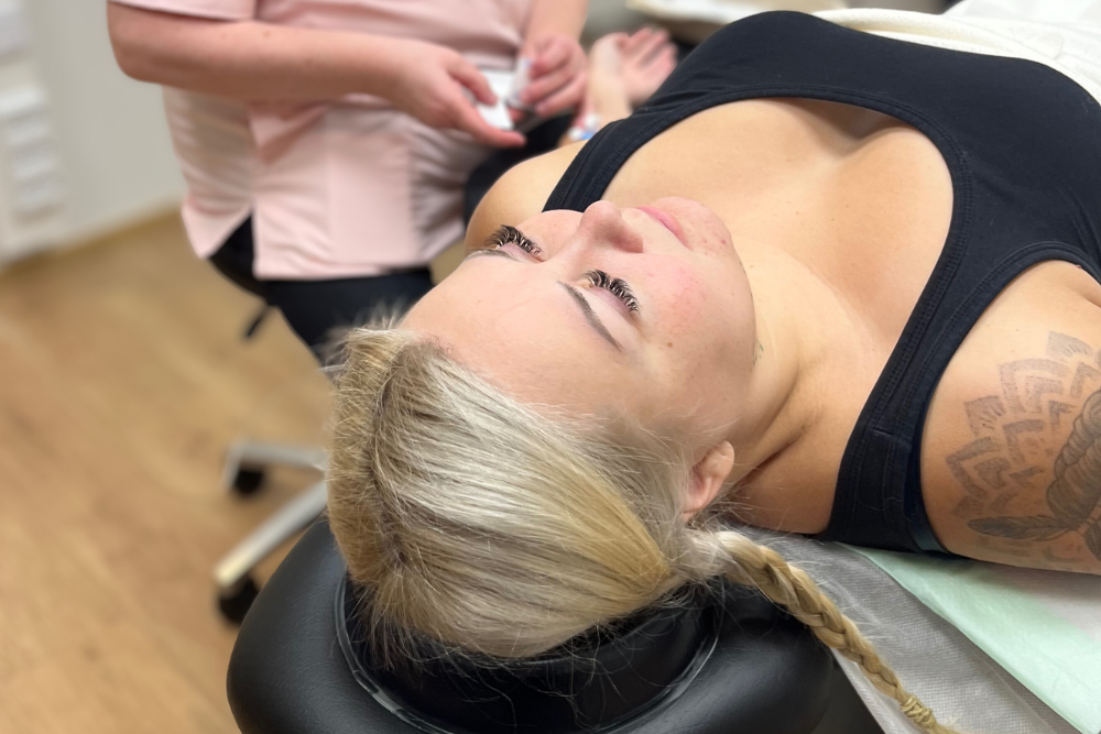 Kaulan rasvaimu parantaa kaulan muotoa